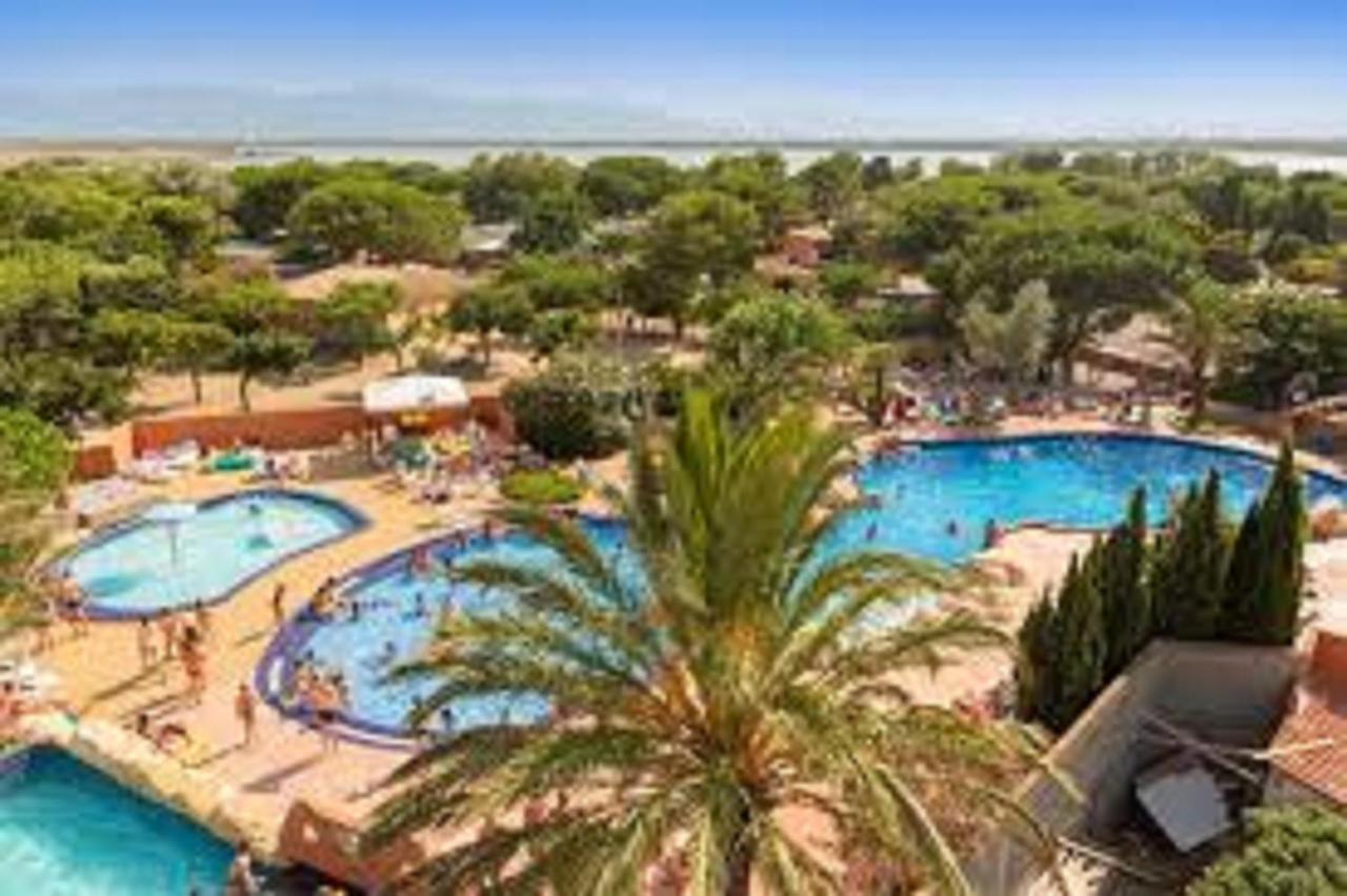 Mhvacances Louent Plusieurs Mobilhomes Dans Camping 4 Etoiles A 200M De La Plage Et Cure Thermale カネ エクステリア 写真