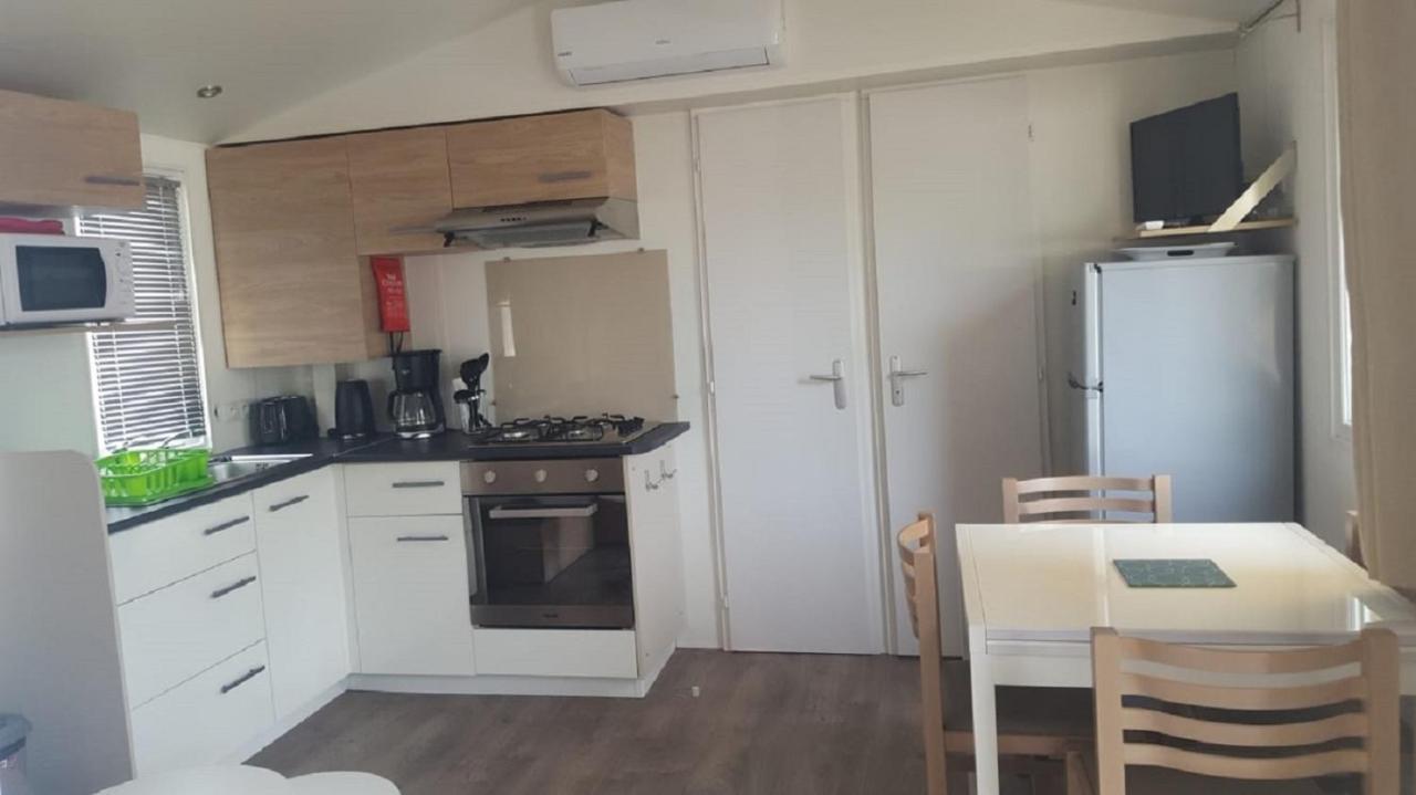 Mhvacances Louent Plusieurs Mobilhomes Dans Camping 4 Etoiles A 200M De La Plage Et Cure Thermale カネ エクステリア 写真